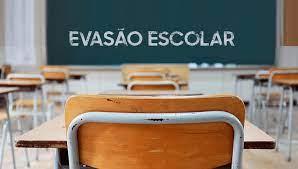 Taxa de evasão escolar cai 54% em Goiás